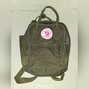 Fjällräven Kånken Mini Olive Green Backpack